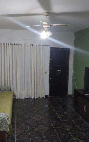 Casa à venda com 199m², 4 quartos e 2 vagas Casa à venda com 199m², 4 quartos e 2 vagasSala