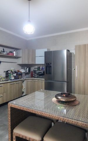 Casa para alugar com 250m², 3 quartos e 2 vagas Casa para alugar com 250m², 3 quartos e 2 vagasCozinha