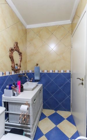 Casa para alugar com 250m², 3 quartos e 2 vagas Casa para alugar com 250m², 3 quartos e 2 vagasBanheiro Social