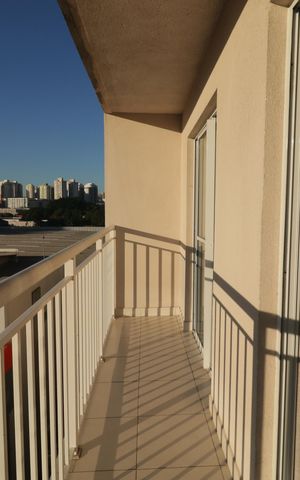 Apartamento para alugar com 28m², 1 quarto e sem vagaVaranda