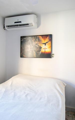 Casa à venda com 200m², 4 quartos e 2 vagas Casa à venda com 200m², 4 quartos e 2 vagasQuarto 2