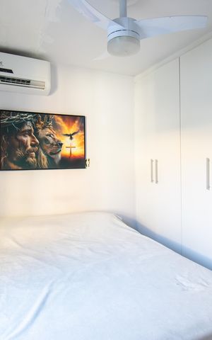 Casa à venda com 200m², 4 quartos e 2 vagas Casa à venda com 200m², 4 quartos e 2 vagasQuarto 2