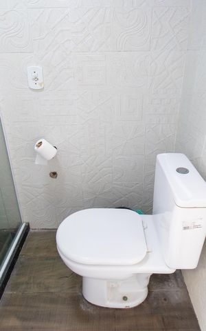 Casa à venda com 200m², 4 quartos e 2 vagas Casa à venda com 200m², 4 quartos e 2 vagasChurrasqueira