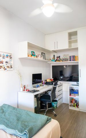 Casa à venda com 200m², 4 quartos e 2 vagas Casa à venda com 200m², 4 quartos e 2 vagasQuarto 1