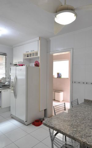 Casa para alugar com 370m², 4 quartos e 5 vagasCozinha
