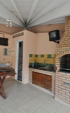 Casa para alugar com 370m², 4 quartos e 5 vagasChurrasqueira