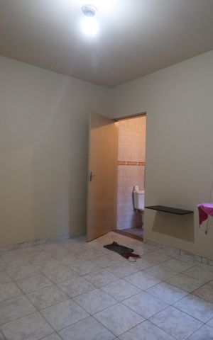 Casa para alugar com 35m², 1 quarto e sem vagaSuíte