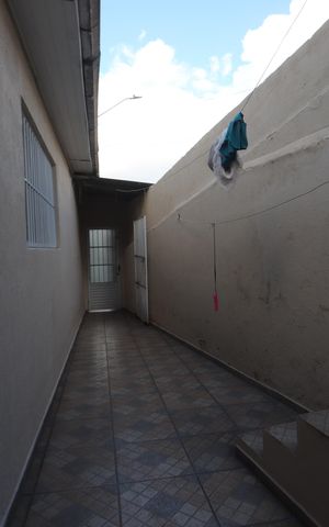 Casa para alugar com 35m², 1 quarto e sem vagaCorredor de acesso