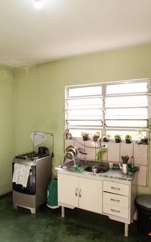 Casa à venda com 150m², 3 quartos e 2 vagas Casa à venda com 150m², 3 quartos e 2 vagasCasa 2 - Cozinha