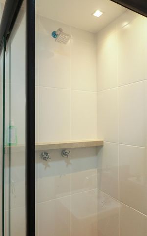 Studio à venda com 29m², 0 quarto e sem vaga Studio à venda com 29m², 0 quarto e sem vagaBanheiro