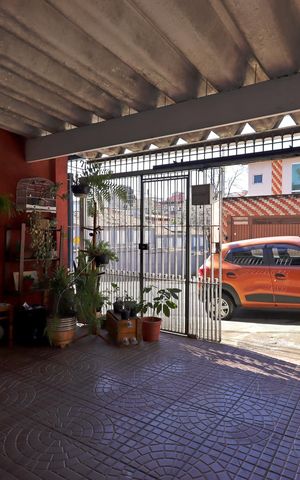 Casa à venda com 88m², 2 quartos e 1 vagaGaragem