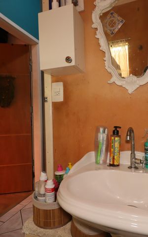 Casa à venda com 88m², 2 quartos e 1 vagaBanheiro