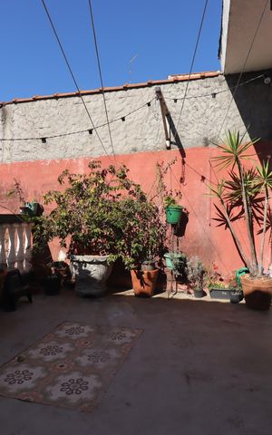 Casa à venda com 88m², 2 quartos e 1 vagaQuintal