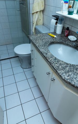 Apartamento para alugar com 57m², 2 quartos e 1 vaga Apartamento para alugar com 57m², 2 quartos e 1 vagaBanheiro