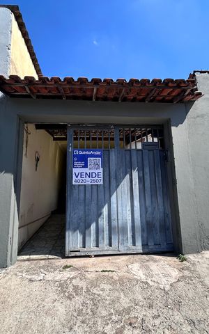 Casa para alugar com 180m², 3 quartos e 2 vagasFachada