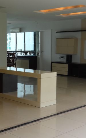 Apartamento para alugar com 234m², 5 quartos e 3 vagasSala