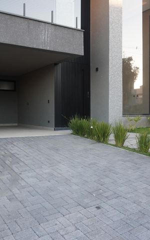 Casa de condomínio para alugar com 312m², 4 quartos e 4 vagasGaragem