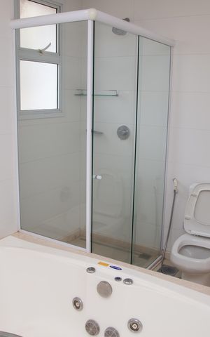 Apartamento para alugar com 570m², 3 quartos e 4 vagas Apartamento para alugar com 570m², 3 quartos e 4 vagasBanheiro da Suíte