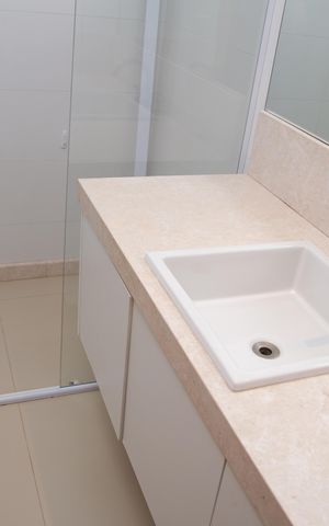 Apartamento para alugar com 570m², 3 quartos e 4 vagas Apartamento para alugar com 570m², 3 quartos e 4 vagasBanheiro da Suíte 2