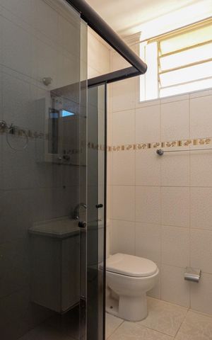 Casa para alugar com 160m², 4 quartos e 2 vagas Casa para alugar com 160m², 4 quartos e 2 vagasSuíte - Banheiro