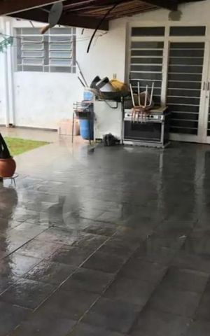 Casa à venda com 181m², 4 quartos e 2 vagas