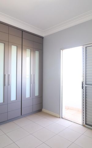 Apartamento para alugar com 217m², 3 quartos e 2 vagasQuarto 2 - Suíte