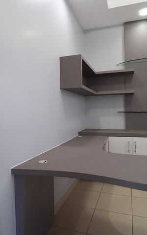 Apartamento para alugar com 217m², 3 quartos e 2 vagasEscritório