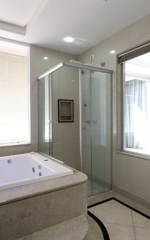 Apartamento para alugar com 217m², 3 quartos e 2 vagasBanheiro do Quarto 3