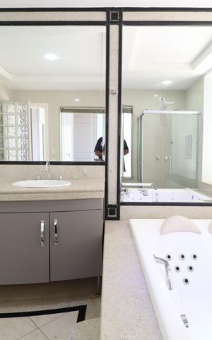 Apartamento para alugar com 217m², 3 quartos e 2 vagasBanheiro do Quarto 3