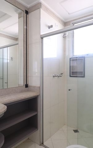 Apartamento para alugar com 217m², 3 quartos e 2 vagasBanheiro do Quarto 1
