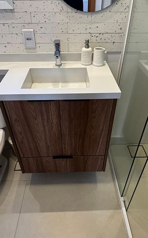 Apartamento à venda com 73m², 2 quartos e 2 vagas Apartamento à venda com 73m², 2 quartos e 2 vagasBanheiro da Suíte