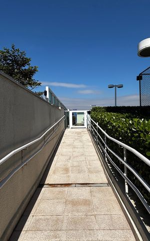 Apartamento à venda com 73m², 2 quartos e 2 vagas Apartamento à venda com 73m², 2 quartos e 2 vagasRampa - Corrimão