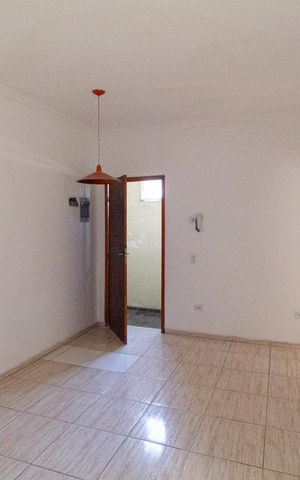 Casa à venda com 70m², 2 quartos e sem vagaSala