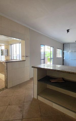 Casa à venda com 128m², 3 quartos e 2 vagas Casa à venda com 128m², 3 quartos e 2 vagasCozinha