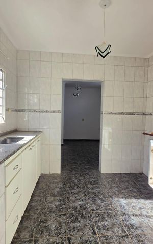 Casa à venda com 128m², 3 quartos e 2 vagas Casa à venda com 128m², 3 quartos e 2 vagasCozinha