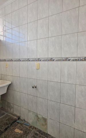 Casa à venda com 128m², 3 quartos e 2 vagas Casa à venda com 128m², 3 quartos e 2 vagasÁrea de serviço