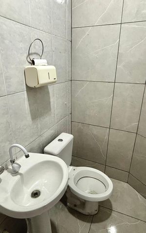 Casa para alugar com 100m², 3 quartos e 2 vagas Casa para alugar com 100m², 3 quartos e 2 vagasBanheiro de serviço