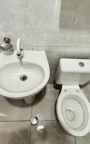 Casa para alugar com 100m², 3 quartos e 2 vagas Casa para alugar com 100m², 3 quartos e 2 vagasBanheiro de serviço