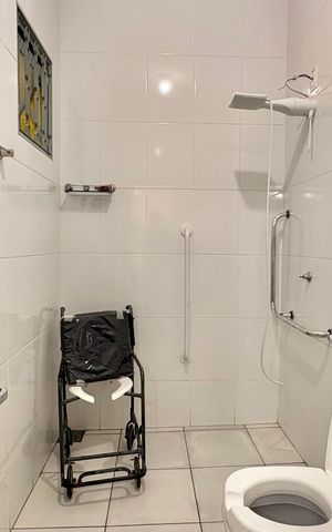Casa à venda com 236m², 7 quartos e 2 vagas Casa à venda com 236m², 7 quartos e 2 vagasBanheiro