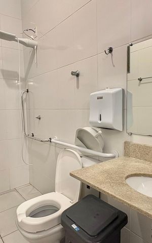 Casa à venda com 236m², 7 quartos e 2 vagas Casa à venda com 236m², 7 quartos e 2 vagasBanheiro