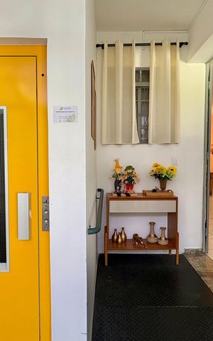 Casa à venda com 236m², 7 quartos e 2 vagas Casa à venda com 236m², 7 quartos e 2 vagasÁrea comum - Primeiro andar