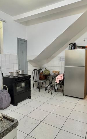 Casa à venda com 236m², 7 quartos e 2 vagas Casa à venda com 236m², 7 quartos e 2 vagasCozinha