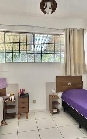 Casa à venda com 236m², 7 quartos e 2 vagas Casa à venda com 236m², 7 quartos e 2 vagasQuarto