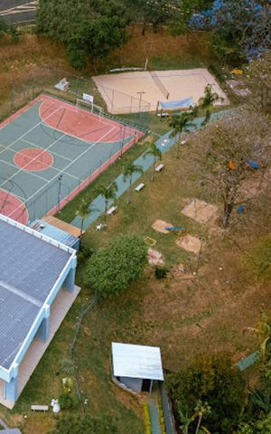 Casa de condomínio à venda com 667m², 5 quartos e 6 vagas Casa de condomínio à venda com 667m², 5 quartos e 6 vagasVista