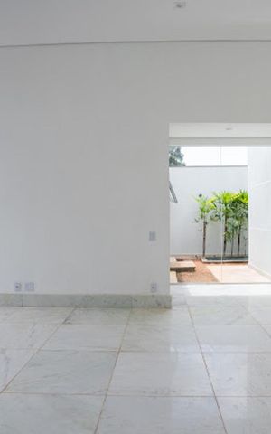 Casa de condomínio à venda com 667m², 5 quartos e 6 vagas Casa de condomínio à venda com 667m², 5 quartos e 6 vagasSala
