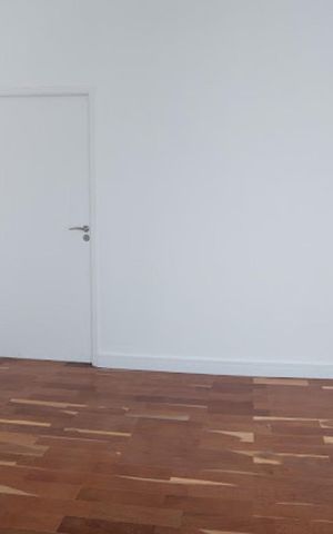 Casa de condomínio à venda com 667m², 5 quartos e 6 vagas Casa de condomínio à venda com 667m², 5 quartos e 6 vagasQuarto