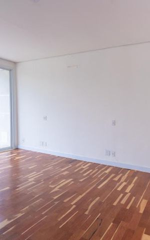 Casa de condomínio à venda com 667m², 5 quartos e 6 vagas Casa de condomínio à venda com 667m², 5 quartos e 6 vagasQuarto