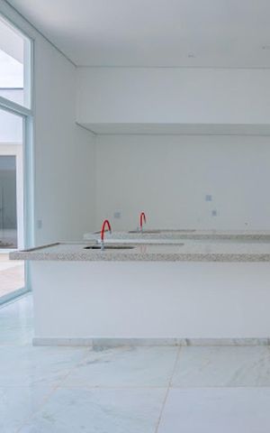 Casa de condomínio à venda com 667m², 5 quartos e 6 vagas Casa de condomínio à venda com 667m², 5 quartos e 6 vagasCozinha