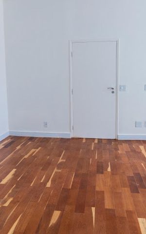 Casa de condomínio à venda com 667m², 5 quartos e 6 vagas Casa de condomínio à venda com 667m², 5 quartos e 6 vagasQuarto