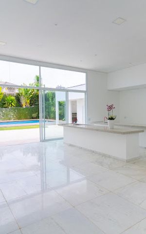 Casa de condomínio à venda com 667m², 5 quartos e 6 vagas Casa de condomínio à venda com 667m², 5 quartos e 6 vagasCozinha